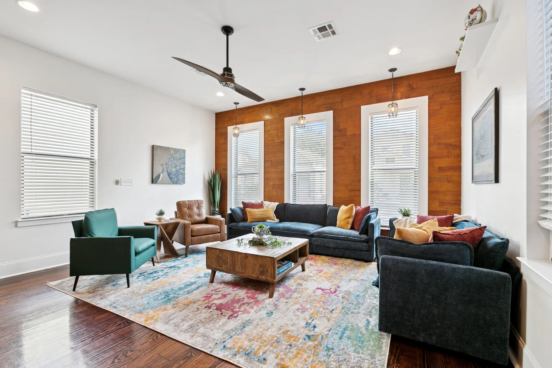 Living room image 3